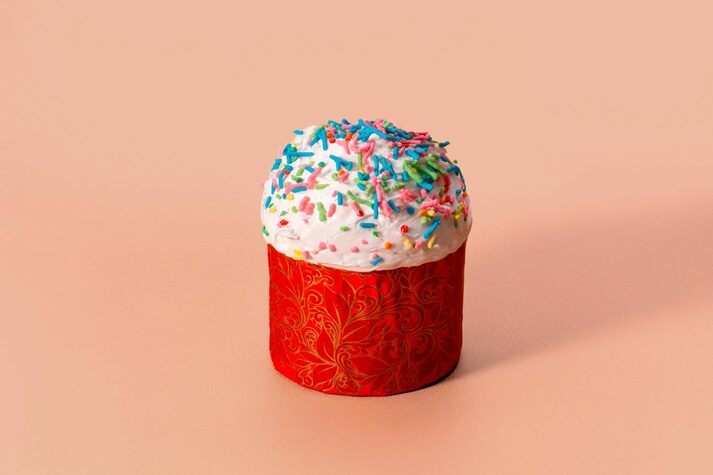 Кулич пасхальный с изюмом