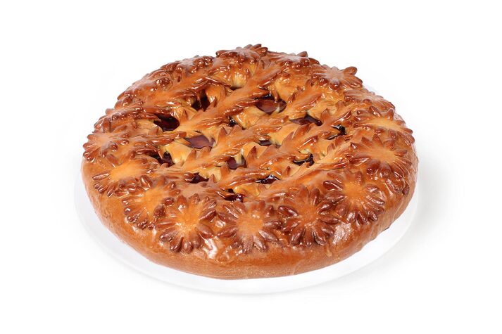 Пирог с абрикосом и вишней