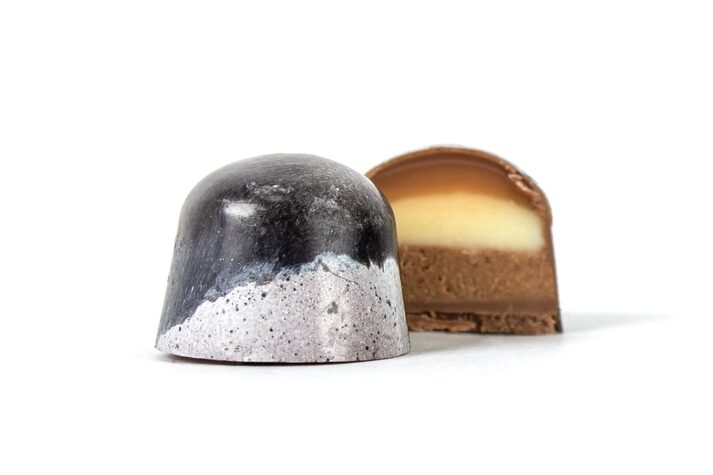 Конфета Ванильная карамель-фундук