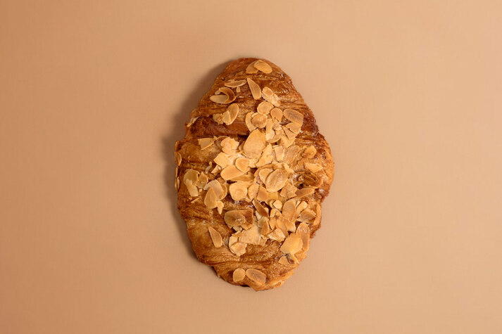 Круассан с франжипаном