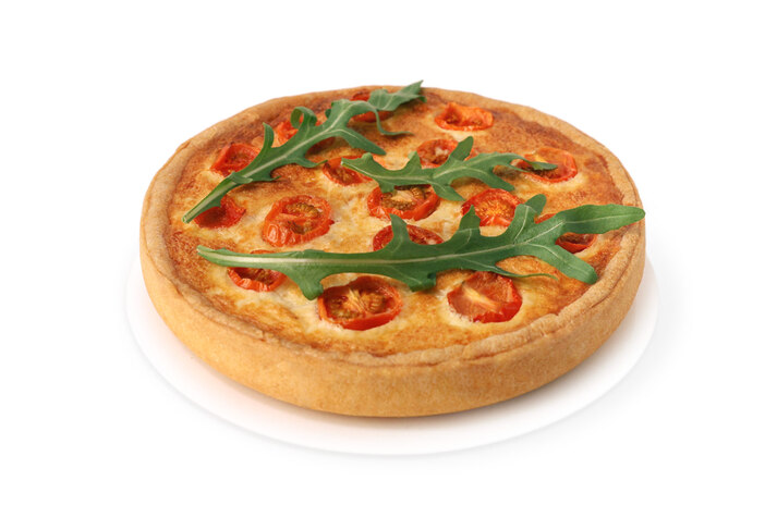 Киш из песочного теста с рыбой