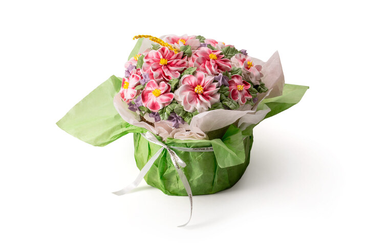 Кулич пасхальный с изюмом Цветочный букет