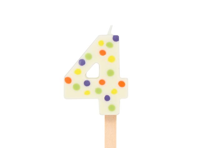 Цифра "4" изделие кондитерское из глазури