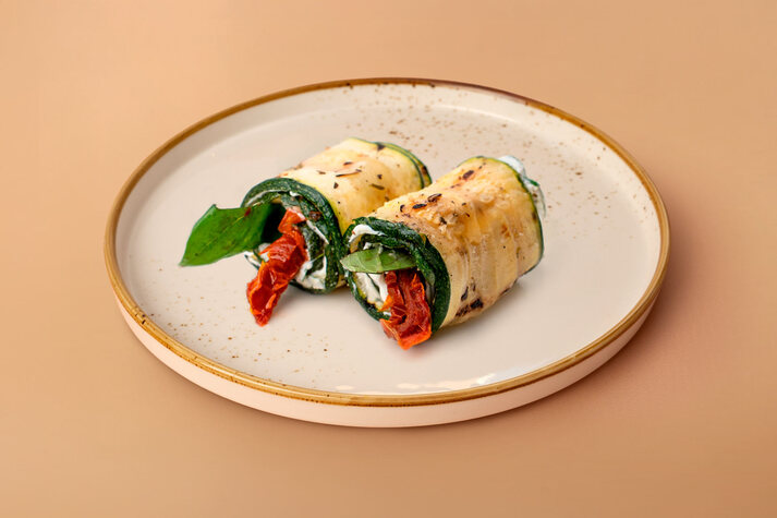 Рулетики из цукини