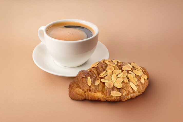 Комбо Американо-Круассан с франжипаном