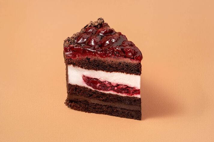 Торт Вишня в шоколаде порция