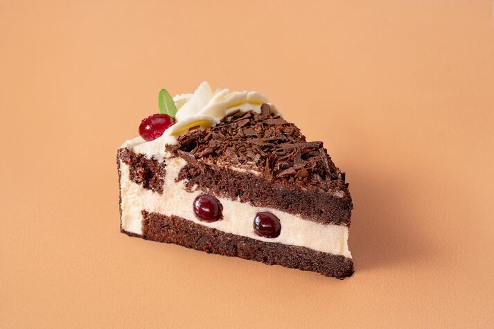 Торт Вишнево-шоколадный порция