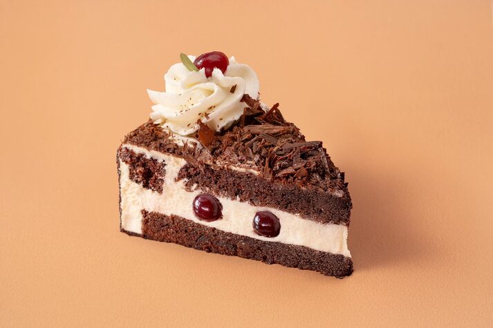 Торт Вишнево-шоколадный порция