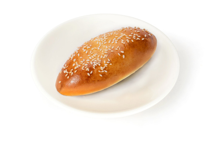 Пирожок на ряженке с горбушей и рисом