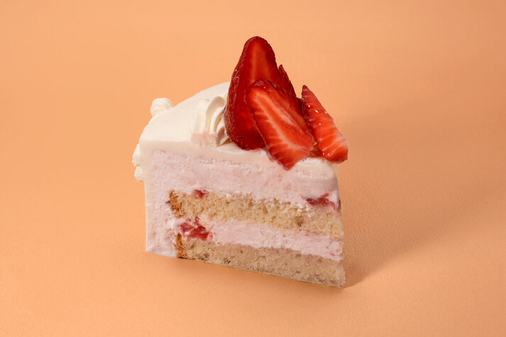 Торт Клубнично-йогуртовый порция